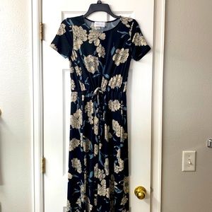 Short sleeve maxi dress